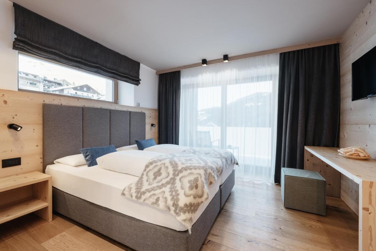 Berghotel Sanvi San Martino in Badia Extérieur photo