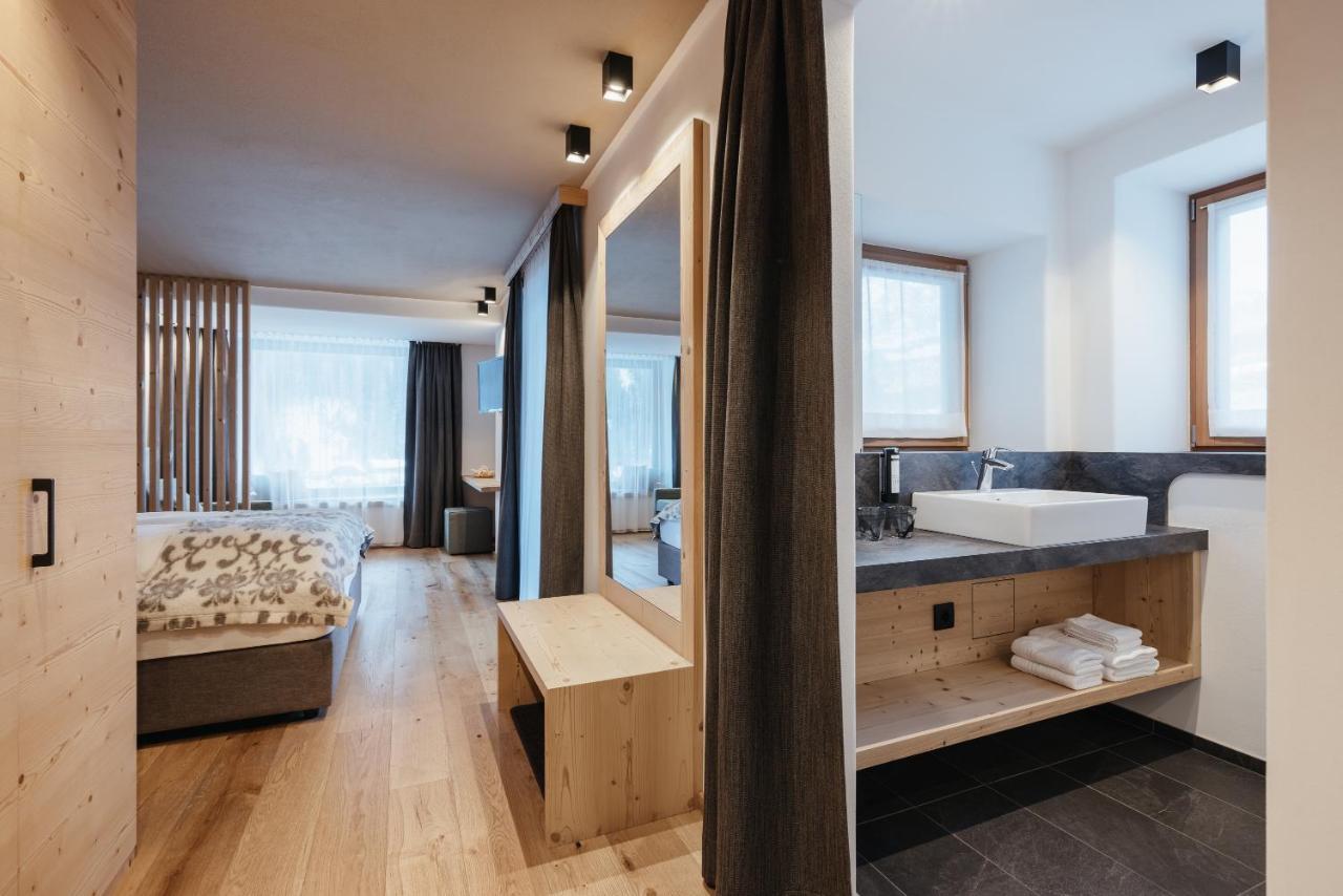 Berghotel Sanvi San Martino in Badia Extérieur photo