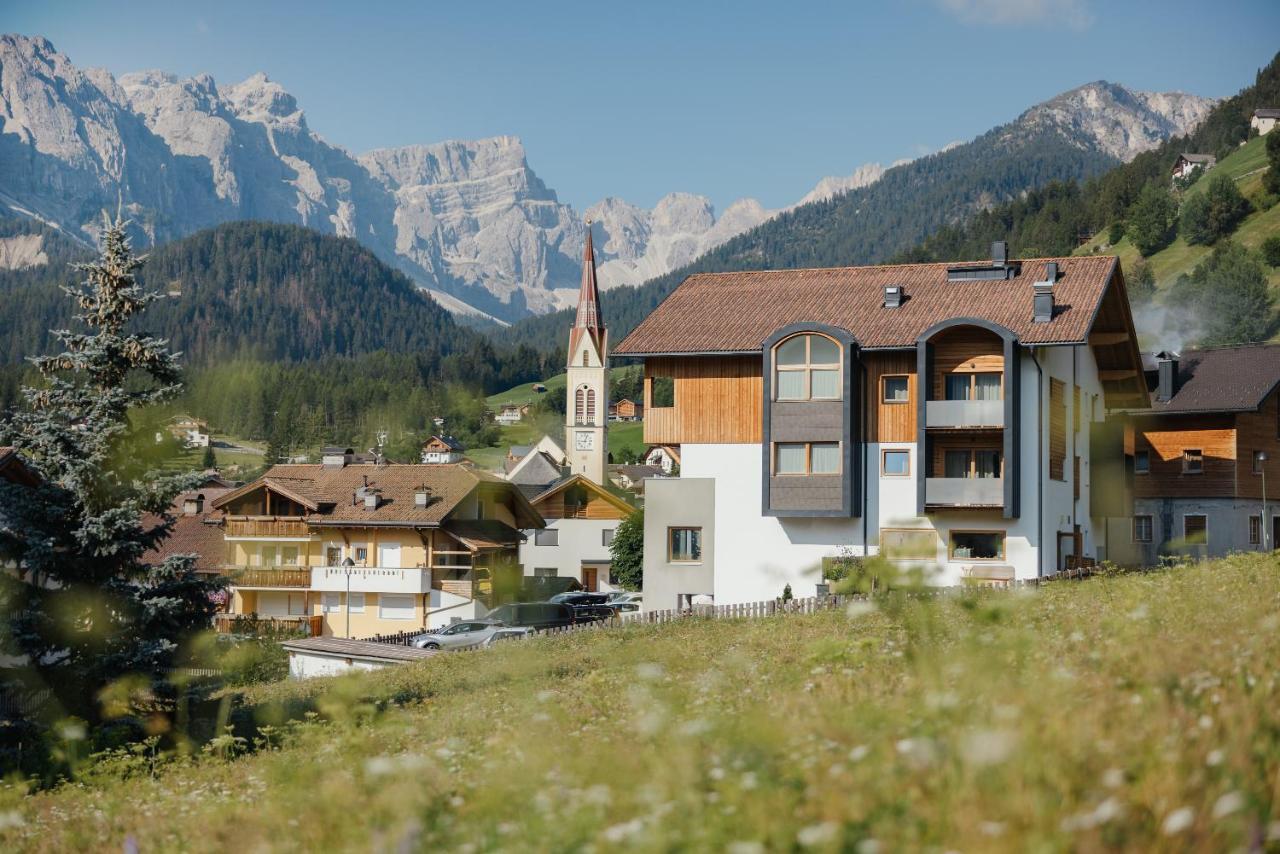 Berghotel Sanvi San Martino in Badia Extérieur photo